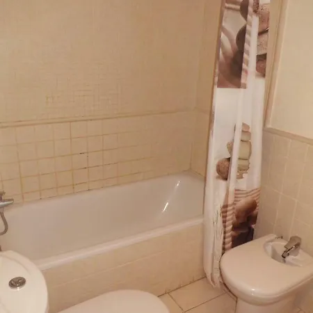Aparment Close To The Beach * 칼라 데 피네스트라트